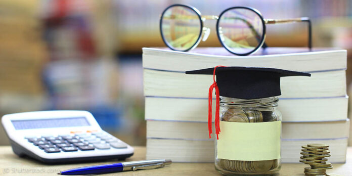 How American students learn financial management knowledge